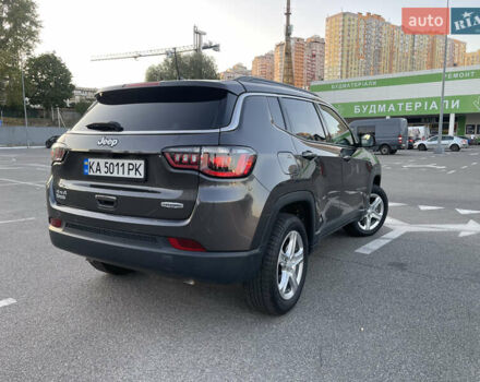 Джип Компас 2023 в Киеве на Automoto.ua Серый Джип Компас, объемом двигателя 2 л и пробегом 6 тыс. км за 22250 $, фото 10 на Automoto.ua