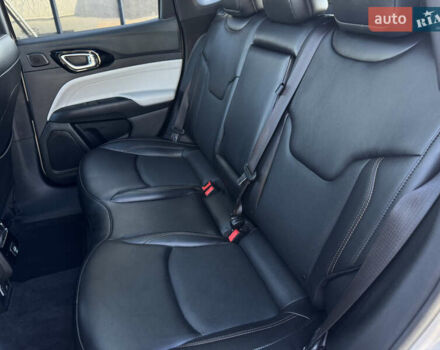 Серый Джип Компас, объемом двигателя 2 л и пробегом 15 тыс. км за 21500 $, фото 12 на Automoto.ua