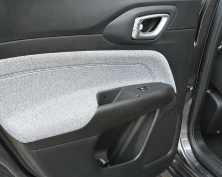 Сірий Джип Compass, об'ємом двигуна 2 л та пробігом 24 тис. км за 19800 $, фото 33 на Automoto.ua