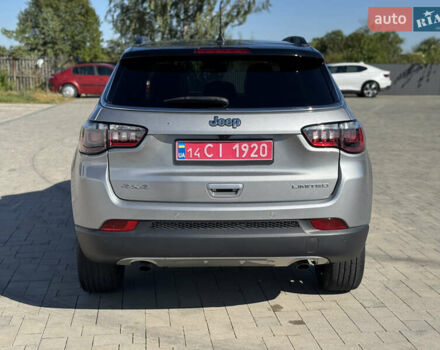 Серый Джип Компас, объемом двигателя 2 л и пробегом 15 тыс. км за 21500 $, фото 3 на Automoto.ua