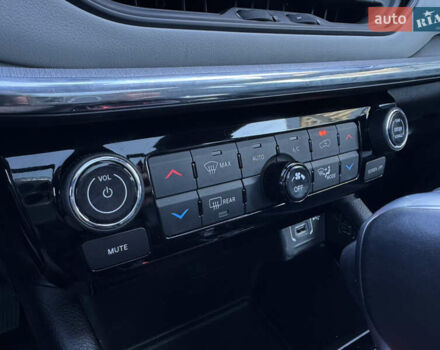 Серый Джип Компас, объемом двигателя 2 л и пробегом 15 тыс. км за 21500 $, фото 20 на Automoto.ua