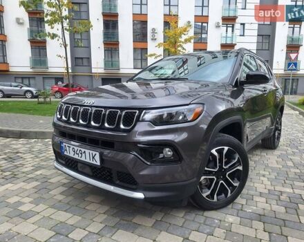 Джип Компас 2023 в Ивано-Франковске на Automoto.ua Серый Джип Компас, объемом двигателя 2 л и пробегом 19 тыс. км за 23600 $, фото 3 на Automoto.ua