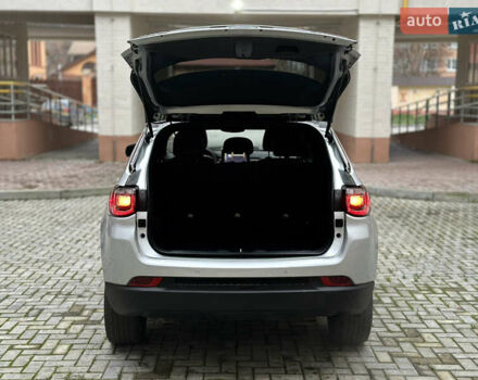 Сірий Джип Compass, об'ємом двигуна 2 л та пробігом 25 тис. км за 24000 $, фото 18 на Automoto.ua