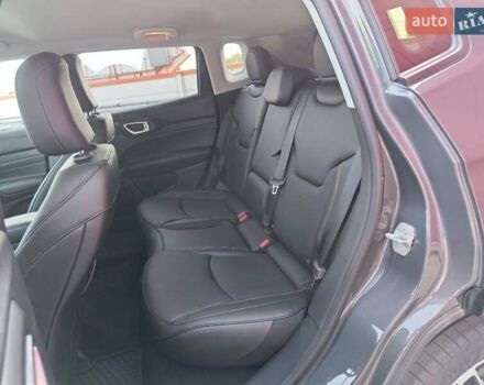 Серый Джип Компас, объемом двигателя 1.47 л и пробегом 22 тыс. км за 27990 $, фото 9 на Automoto.ua