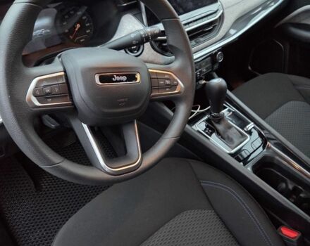 Серый Джип Компас, объемом двигателя 2 л и пробегом 12 тыс. км за 19900 $, фото 5 на Automoto.ua