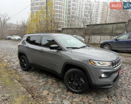 Сірий Джип Compass, об'ємом двигуна 2 л та пробігом 9 тис. км за 22850 $, фото 6 на Automoto.ua