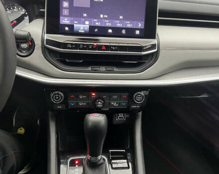 Серый Джип Компас, объемом двигателя 2 л и пробегом 36 тыс. км за 21500 $, фото 11 на Automoto.ua