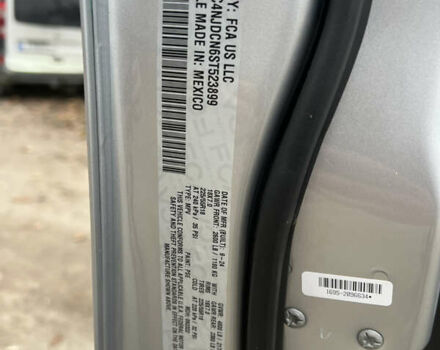 Серый Джип Компас, объемом двигателя 2 л и пробегом 36 тыс. км за 21500 $, фото 7 на Automoto.ua