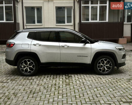 Сірий Джип Compass, об'ємом двигуна 2 л та пробігом 25 тис. км за 24000 $, фото 5 на Automoto.ua