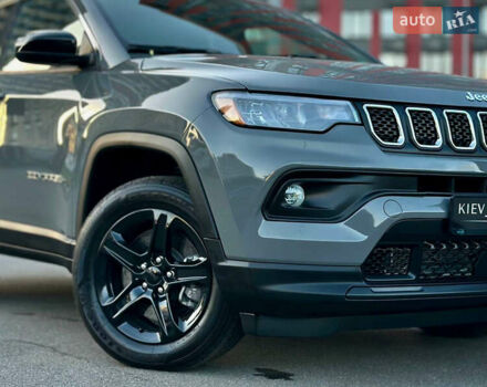 Серый Джип Компас, объемом двигателя 2 л и пробегом 9 тыс. км за 24900 $, фото 6 на Automoto.ua
