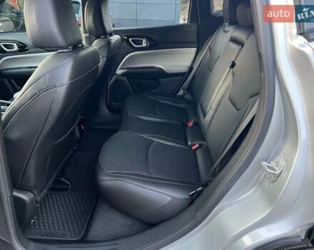 Серый Джип Компас, объемом двигателя 2 л и пробегом 2 тыс. км за 24000 $, фото 9 на Automoto.ua