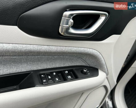 Серый Джип Компас, объемом двигателя 2 л и пробегом 9 тыс. км за 25000 $, фото 9 на Automoto.ua