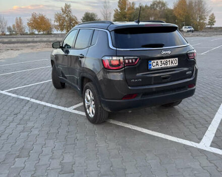 Серый Джип Компас, объемом двигателя 2 л и пробегом 22 тыс. км за 21700 $, фото 3 на Automoto.ua