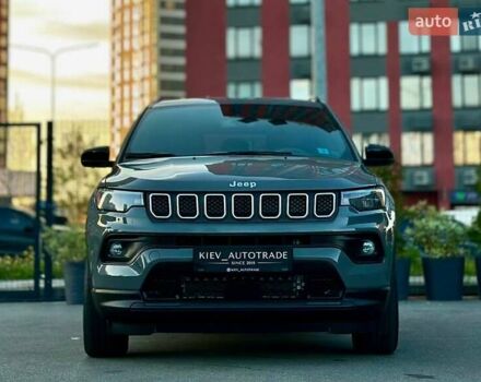 Серый Джип Компас, объемом двигателя 2 л и пробегом 9 тыс. км за 24900 $, фото 2 на Automoto.ua