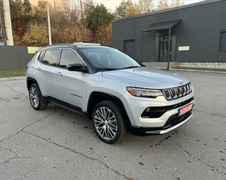 Сірий Джип Compass, об'ємом двигуна 2 л та пробігом 2 тис. км за 24000 $, фото 4 на Automoto.ua