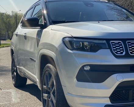 Серый Джип Компас, объемом двигателя 2 л и пробегом 13 тыс. км за 26500 $, фото 1 на Automoto.ua