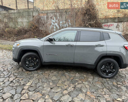 Сірий Джип Compass, об'ємом двигуна 2 л та пробігом 9 тис. км за 22850 $, фото 2 на Automoto.ua