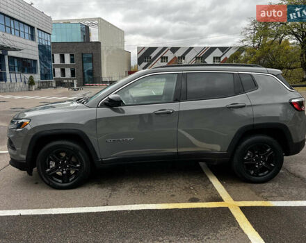 Серый Джип Компас, объемом двигателя 2 л и пробегом 9 тыс. км за 25000 $, фото 2 на Automoto.ua