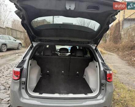 Сірий Джип Compass, об'ємом двигуна 2 л та пробігом 9 тис. км за 22850 $, фото 7 на Automoto.ua