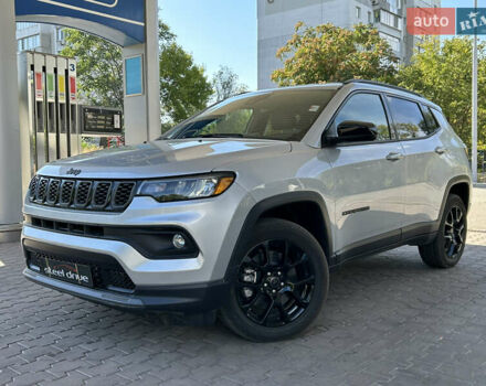 Сірий Джип Compass, об'ємом двигуна 2 л та пробігом 1 тис. км за 26999 $, фото 2 на Automoto.ua