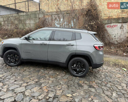 Сірий Джип Compass, об'ємом двигуна 2 л та пробігом 9 тис. км за 22850 $, фото 3 на Automoto.ua