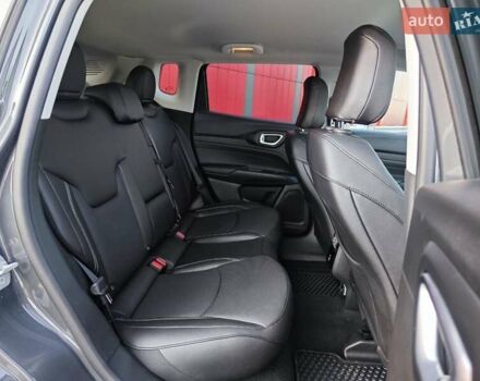 Серый Джип Компас, объемом двигателя 1.47 л и пробегом 22 тыс. км за 27990 $, фото 10 на Automoto.ua