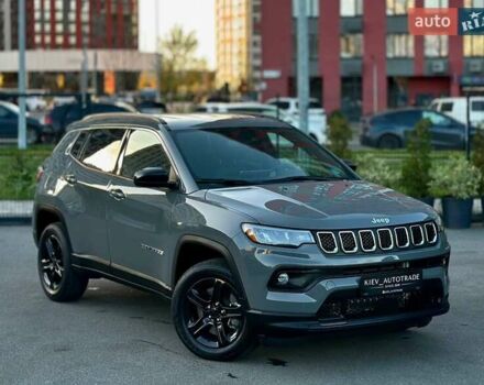 Серый Джип Компас, объемом двигателя 2 л и пробегом 9 тыс. км за 24900 $, фото 1 на Automoto.ua