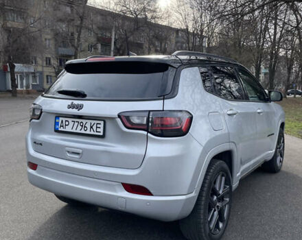 Сірий Джип Compass, об'ємом двигуна 2 л та пробігом 3 тис. км за 28000 $, фото 3 на Automoto.ua