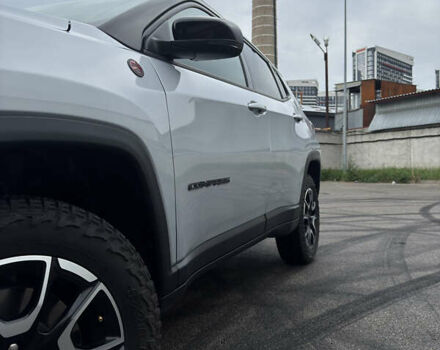 Сірий Джип Compass, об'ємом двигуна 2 л та пробігом 5 тис. км за 25500 $, фото 3 на Automoto.ua