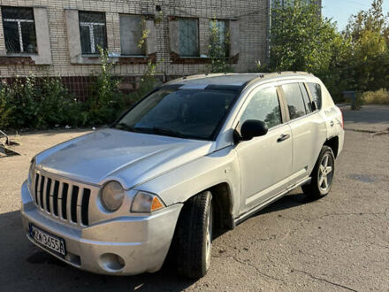 Джип Компас 2007 в Славянске на Automoto.ua Серый Джип Компас, объемом двигателя 2 л и пробегом 300 тыс. км за 2100 $, фото 1 на Automoto.ua