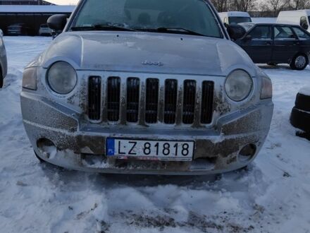 Серый Джип Компас, объемом двигателя 2 л и пробегом 111 тыс. км за 2995 $, фото 1 на Automoto.ua