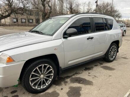 Сірий Джип Compass, об'ємом двигуна 2.4 л та пробігом 320 тис. км за 5800 $, фото 1 на Automoto.ua