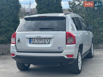 Серый Джип Компас, объемом двигателя 2.36 л и пробегом 158 тыс. км за 10300 $, фото 1 на Automoto.ua