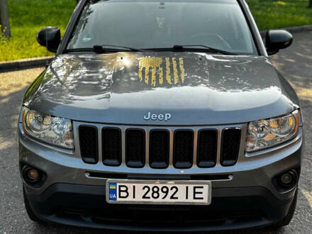 Джип Compass 2011 у Кременчуге на Automoto.ua Сірий Джип Compass, об'ємом двигуна 2.36 л та пробігом 300 тис. км за 7500 $, фото 1 на Automoto.ua