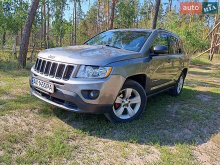 Серый Джип Компас, объемом двигателя 2.36 л и пробегом 320 тыс. км за 8300 $, фото 1 на Automoto.ua
