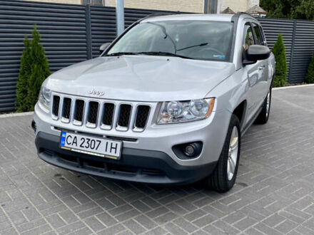 Джип Compass 2011 у Черкасах на Automoto.ua Сірий Джип Compass, об'ємом двигуна 2.4 л та пробігом 231 тис. км за 8700 $, фото 1 на Automoto.ua