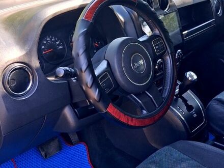 Сірий Джип Compass, об'ємом двигуна 2.4 л та пробігом 230 тис. км за 10000 $, фото 1 на Automoto.ua