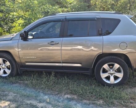 Сірий Джип Compass, об'ємом двигуна 2.4 л та пробігом 230 тис. км за 9031 $, фото 1 на Automoto.ua