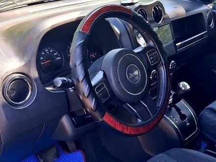 Сірий Джип Compass, об'ємом двигуна 2.4 л та пробігом 230 тис. км за 10000 $, фото 1 на Automoto.ua