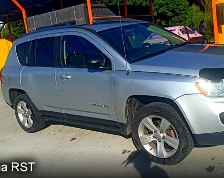 Сірий Джип Compass, об'ємом двигуна 2.4 л та пробігом 195 тис. км за 10500 $, фото 1 на Automoto.ua