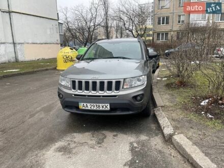 Сірий Джип Compass, об'ємом двигуна 2.36 л та пробігом 100 тис. км за 10500 $, фото 1 на Automoto.ua