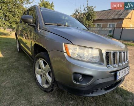 Сірий Джип Compass, об'ємом двигуна 2.36 л та пробігом 183 тис. км за 9500 $, фото 1 на Automoto.ua