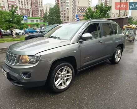 Серый Джип Компас, объемом двигателя 2.36 л и пробегом 125 тыс. км за 12000 $, фото 1 на Automoto.ua