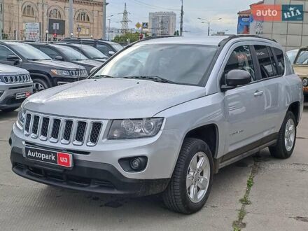 Джип Компас 2013 в Харькове на Automoto.ua Серый Джип Компас, объемом двигателя 2 л и пробегом 122 тыс. км за 9300 $, фото 1 на Automoto.ua
