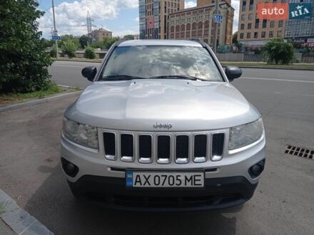 Серый Джип Компас, объемом двигателя 2.36 л и пробегом 239 тыс. км за 9400 $, фото 1 на Automoto.ua