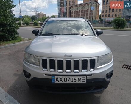 Серый Джип Компас, объемом двигателя 2.36 л и пробегом 239 тыс. км за 9400 $, фото 1 на Automoto.ua