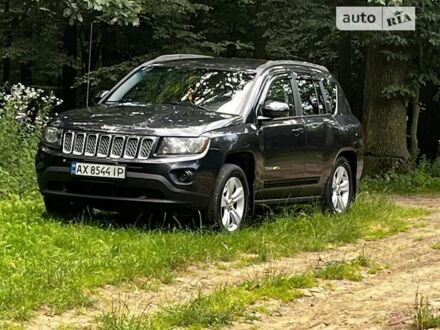 Джип Компас 2013 в Виннице на Automoto.ua Серый Джип Компас, объемом двигателя 2.36 л и пробегом 117 тыс. км за 11000 $, фото 1 на Automoto.ua