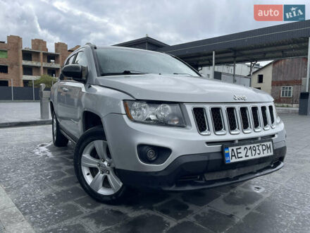 Джип Compass 2013 у Самборе на Automoto.ua Сірий Джип Compass, об'ємом двигуна 2.4 л та пробігом 145 тис. км за 10100 $, фото 1 на Automoto.ua