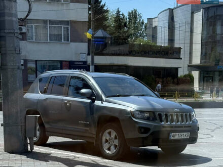 Джип Compass 2013 у Запоріжжя на Automoto.ua Сірий Джип Compass, об'ємом двигуна 2 л та пробігом 180 тис. км за 10500 $, фото 1 на Automoto.ua