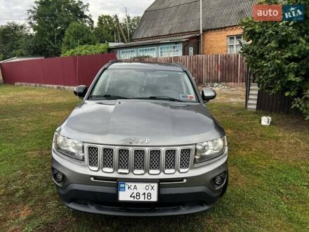 Джип Compass 2013 у Києві на Automoto.ua Сірий Джип Compass, об'ємом двигуна 2.36 л та пробігом 142 тис. км за 10500 $, фото 1 на Automoto.ua